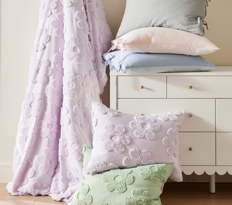 Textured Daisy Jacquard Duvet Cover & Pillowcases